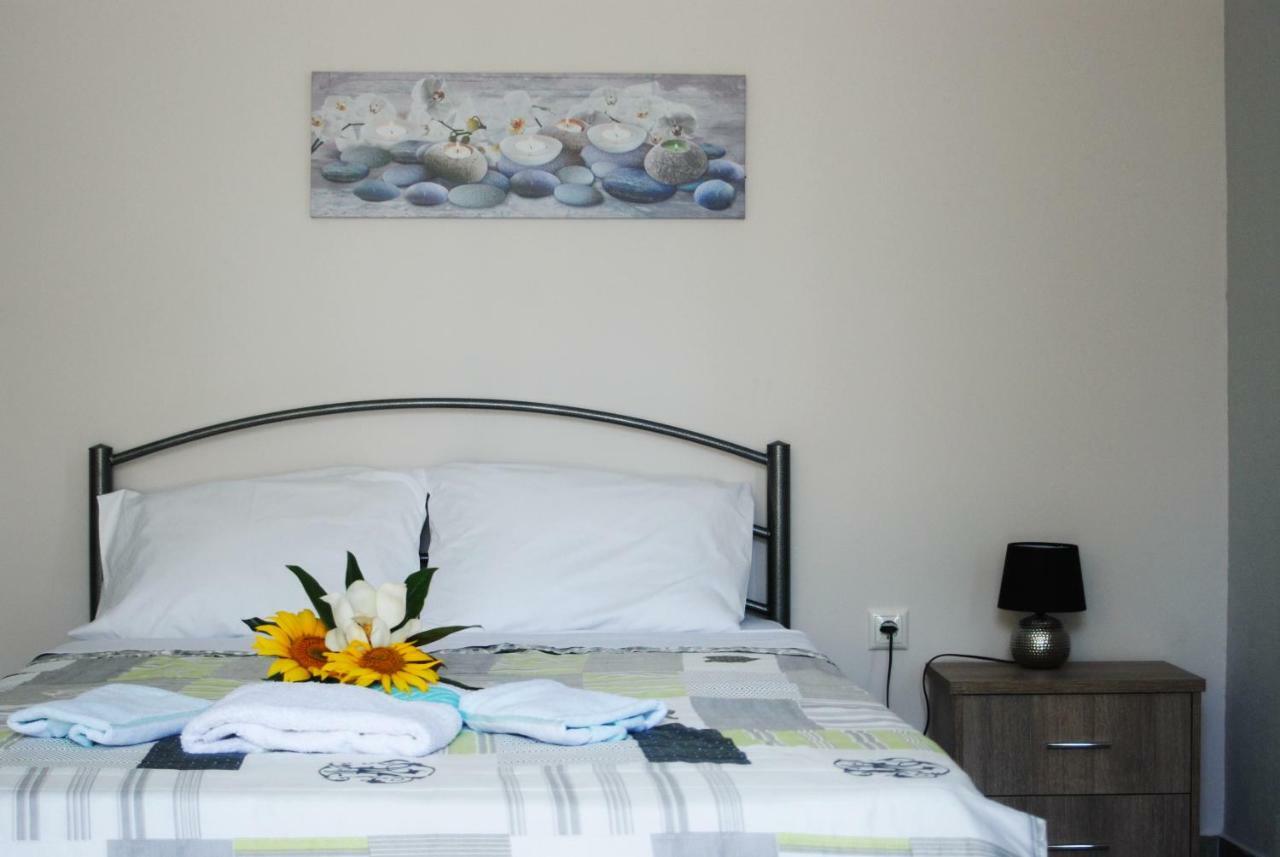 Soula'S Sunshine Green Apartment Nea Karvali Kültér fotó